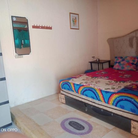 Salty Dog Hostel Telukdalem Екстер'єр фото
