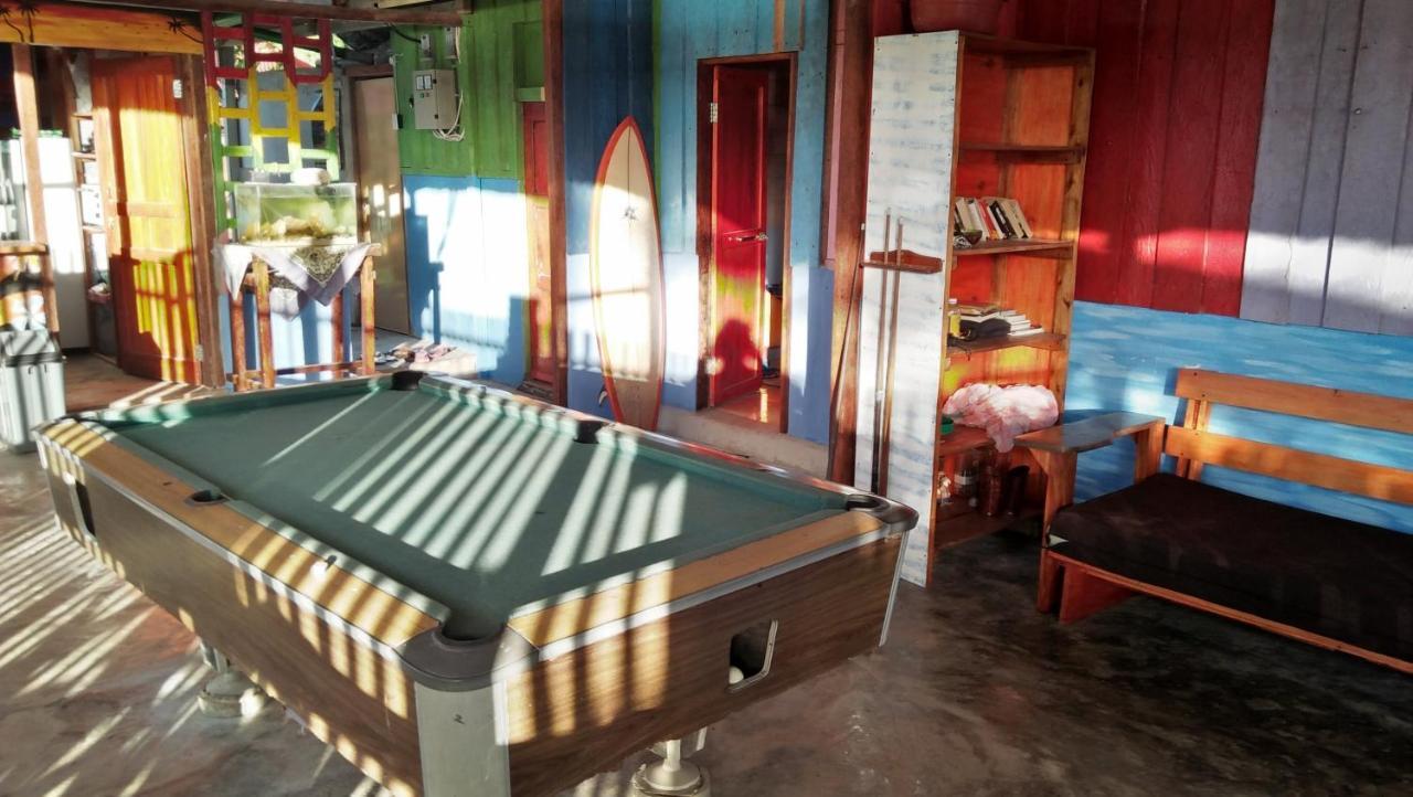 Salty Dog Hostel Telukdalem Екстер'єр фото