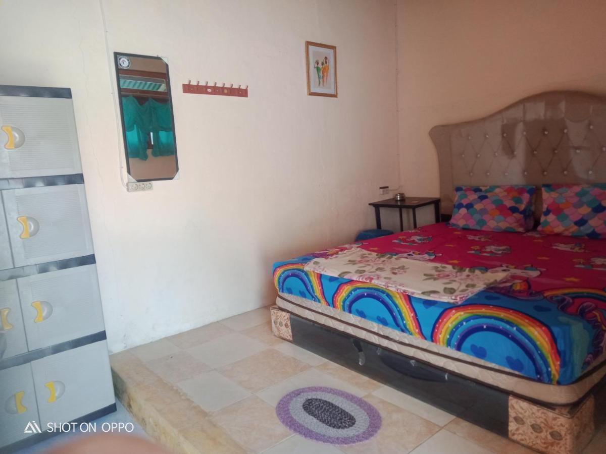 Salty Dog Hostel Telukdalem Екстер'єр фото